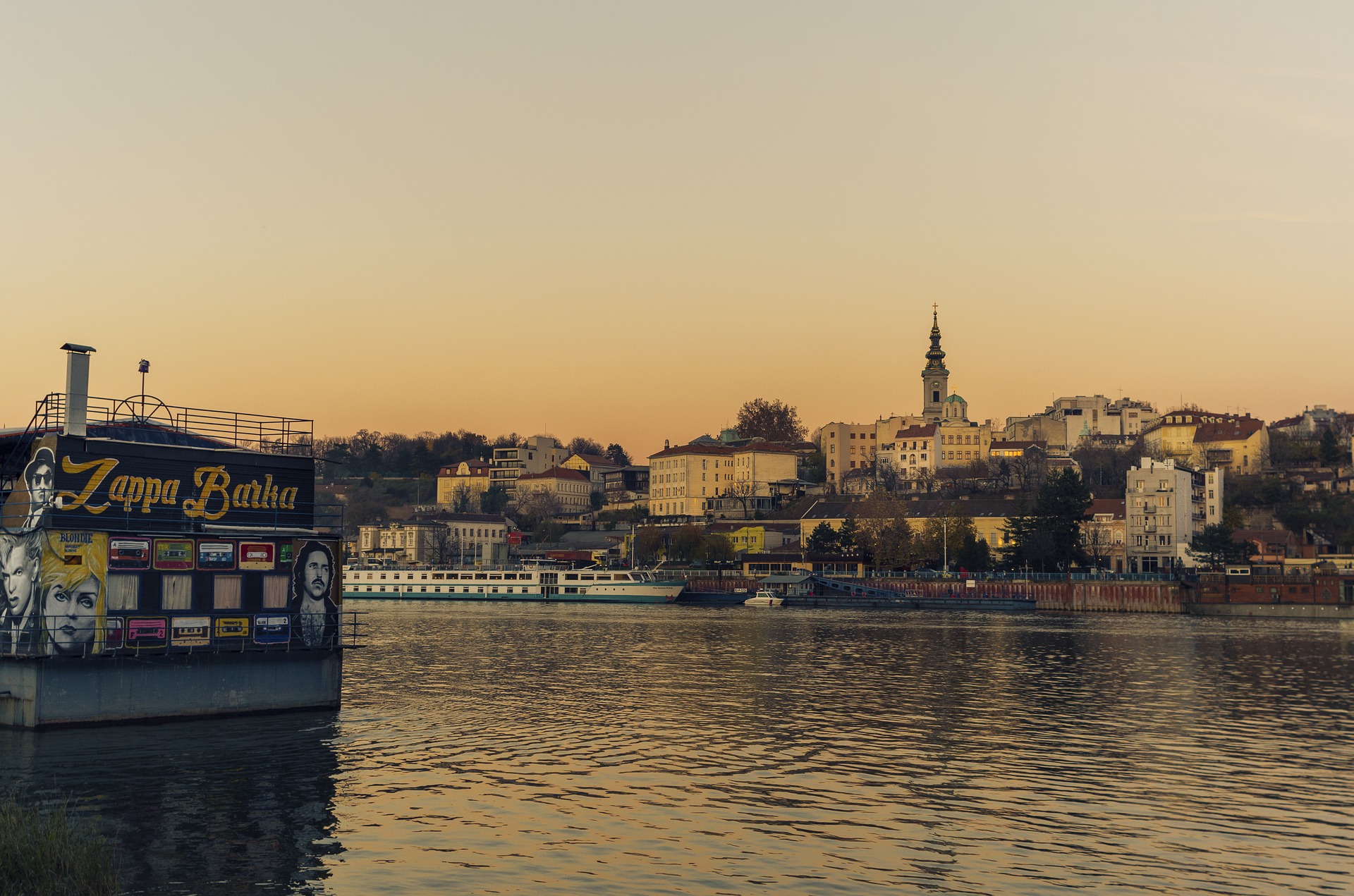 belgrade-3421460_1920
