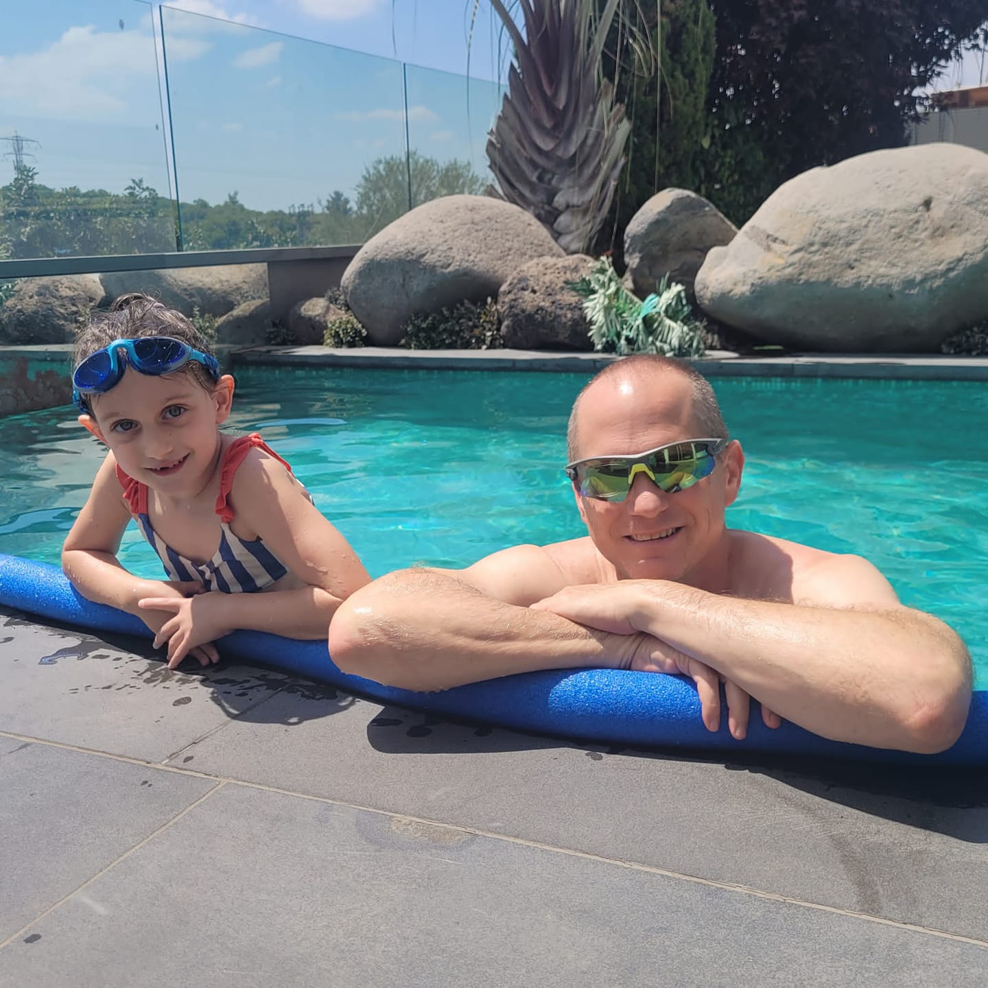 forerpoolwithdaughter